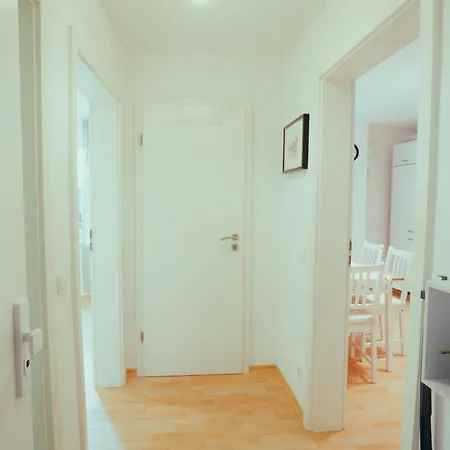 Zentrumsnahe Wohnung Mit 2 Separaten Schlafzimmern Apartmán *