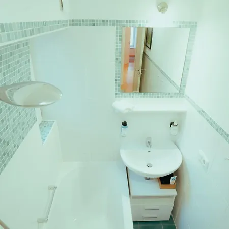 Zentrumsnahe Wohnung Mit 2 Separaten Schlafzimmern