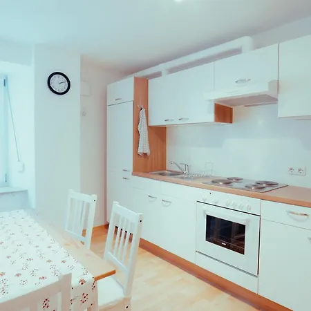 Apartmán Zentrumsnahe Wohnung Mit 2 Separaten Schlafzimmern *